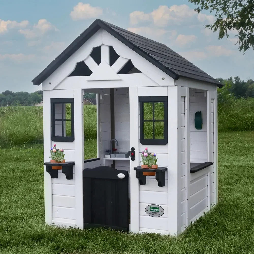 Backyard Sweetwater Playhouse White/Antraciet – Elegant Cedar Wood Kids Playhouse with Play Kitchen & Working Doorbell - Naivri