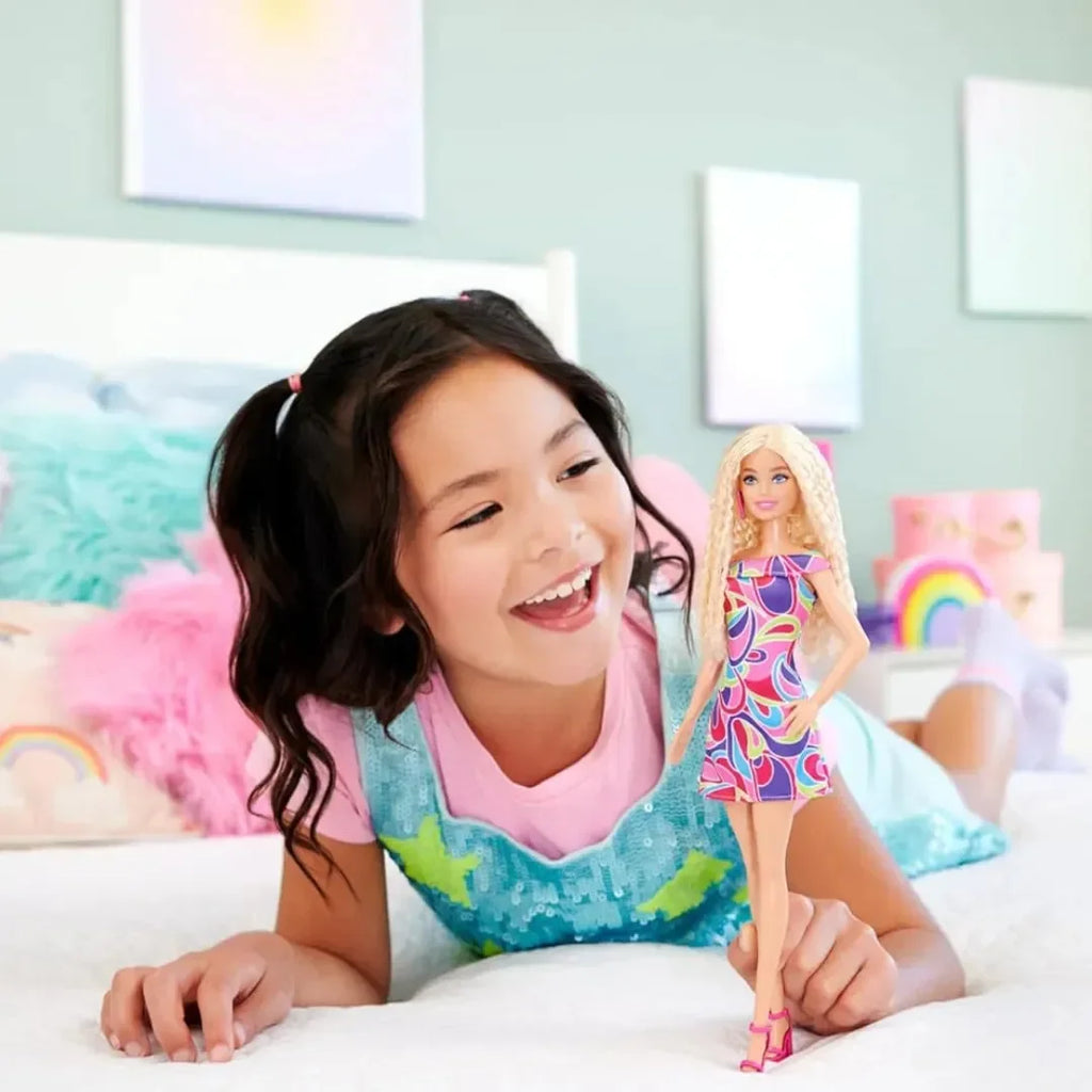 Barbie Fashionistas Doll #223 – 65th Anniversary Blonde Hair, Totally Hair-Inspired Dress & Accessories - Naivri