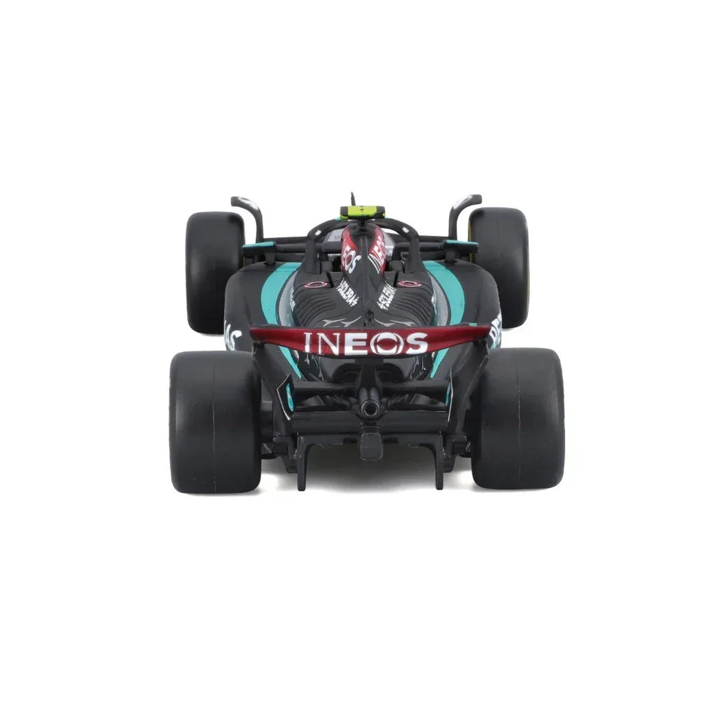 Bburago 1:43 Mercedes-AMG W15 E Performance 2024 #44 Lewis Hamilton Formula 1 Diecast Model - Naivri