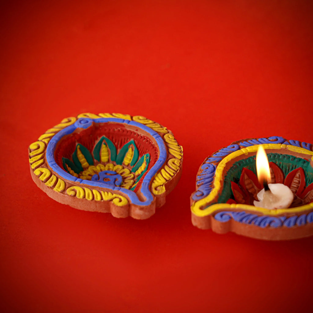 DIY - Paint and Decorate Your Own Diyas - Naivri