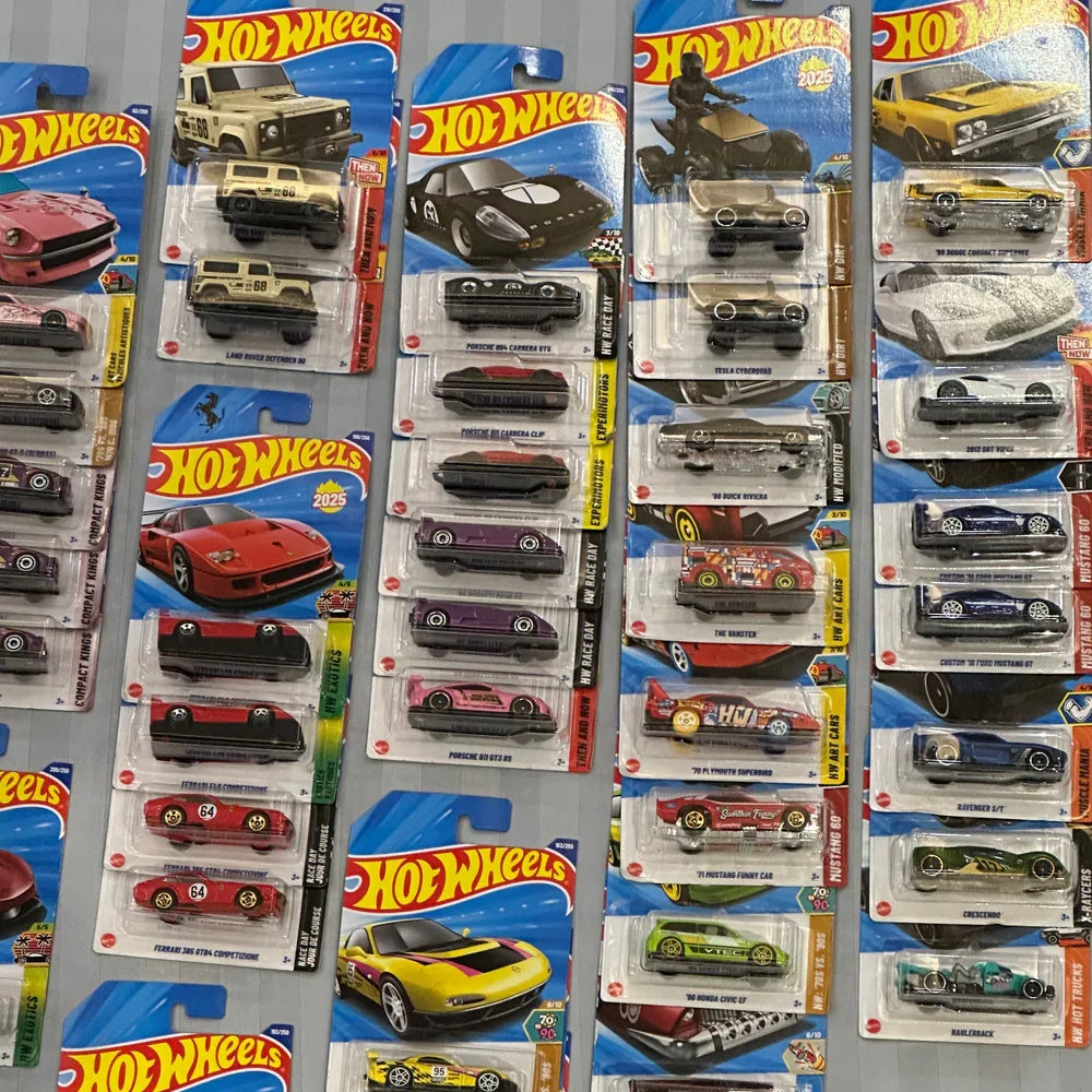 Hot Wheels Mainline Blind Box – Mystery Diecast Car 1:64 (Suprise pack) - Naivri