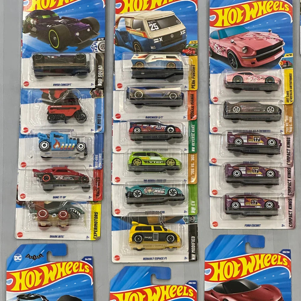 Hot Wheels Mainline Blind Box – Mystery Diecast Car 1:64 (Suprise pack) - Naivri