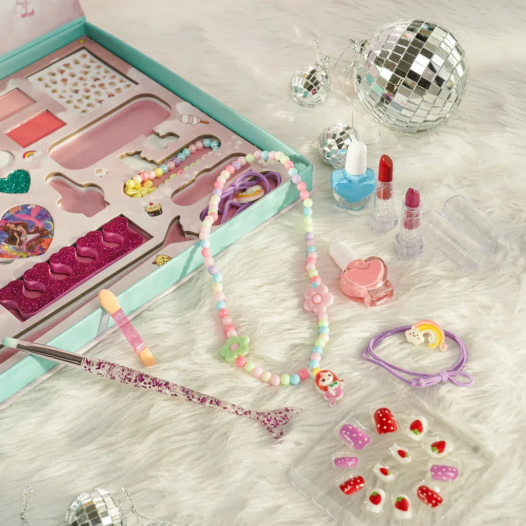 ilearnngrow 28 pieces Make Up & Accessory Kit - Naivri