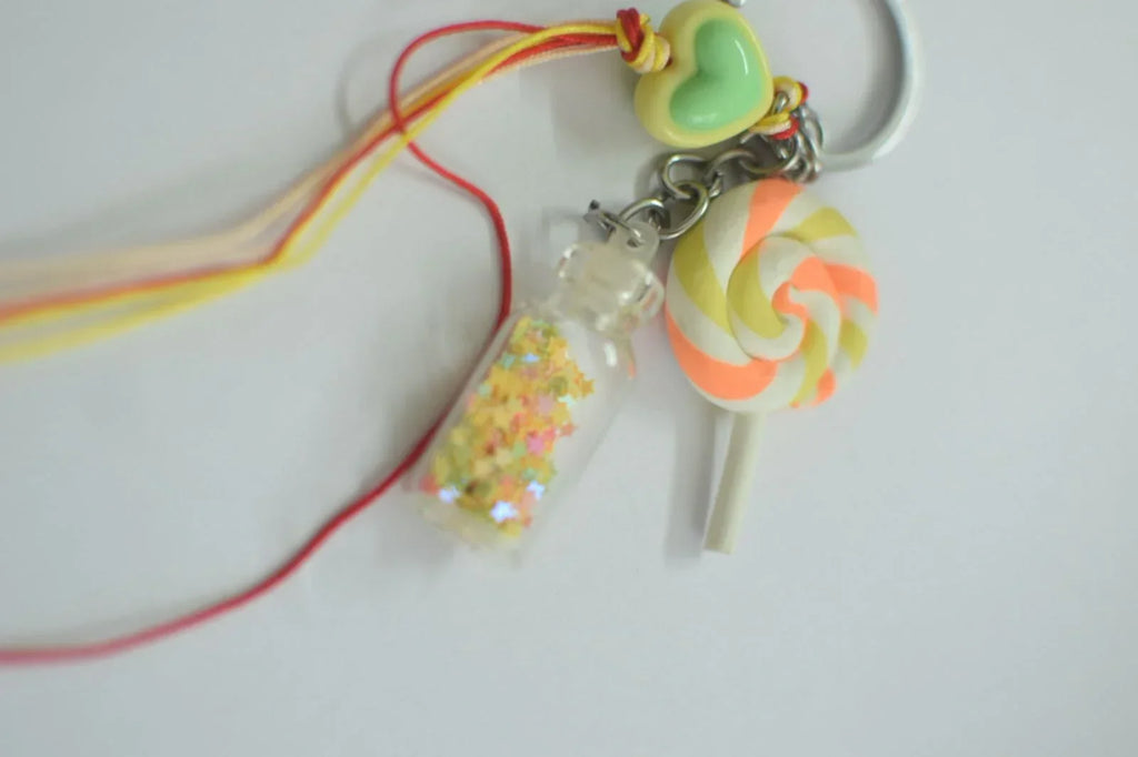 ilearnngrow Candy Rakhi with Keyring - Naivri