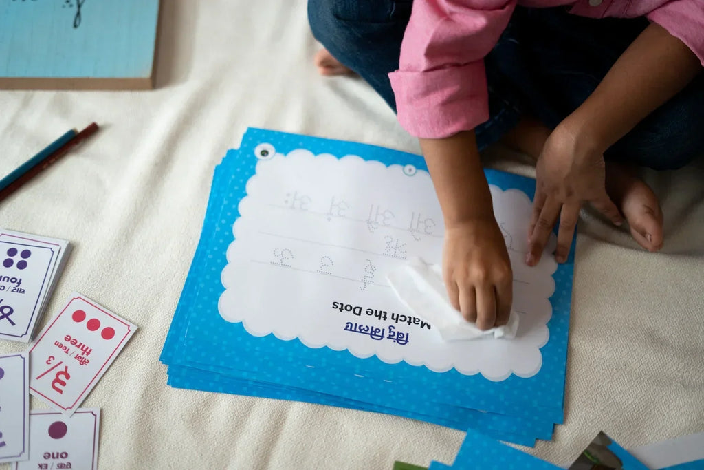 ilearnngrow Hindi Kit - Making Hindi Learning Fun - Naivri