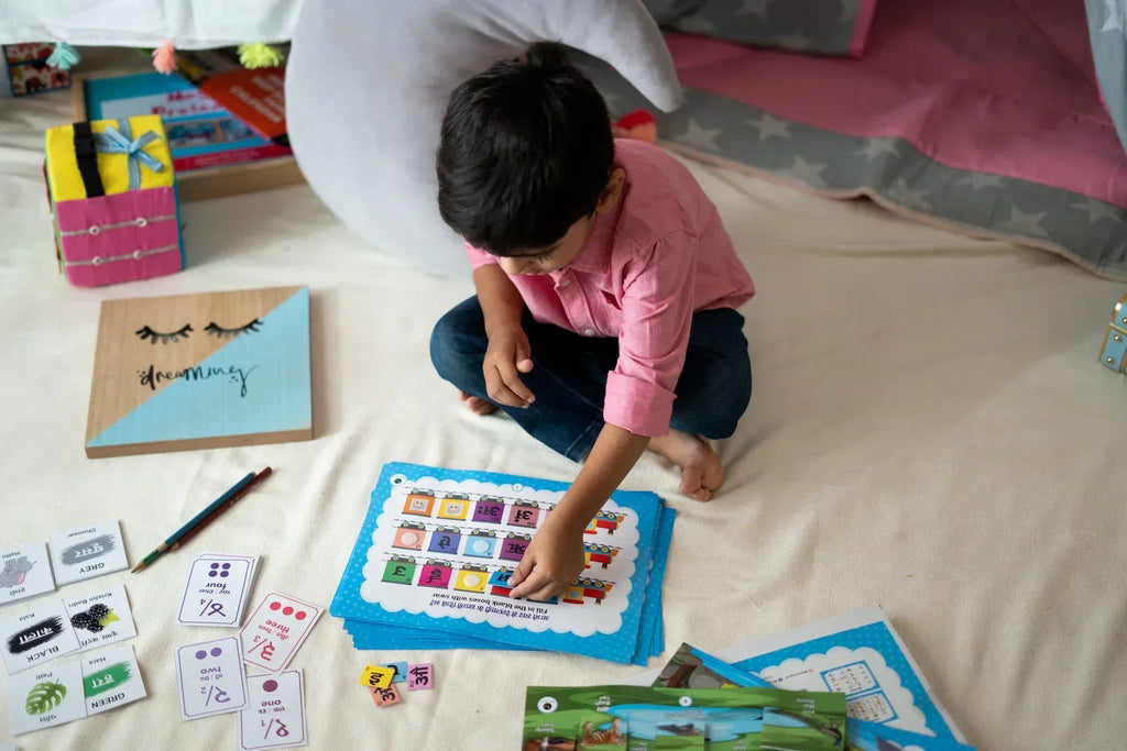 ilearnngrow Hindi Kit - Making Hindi Learning Fun - Naivri