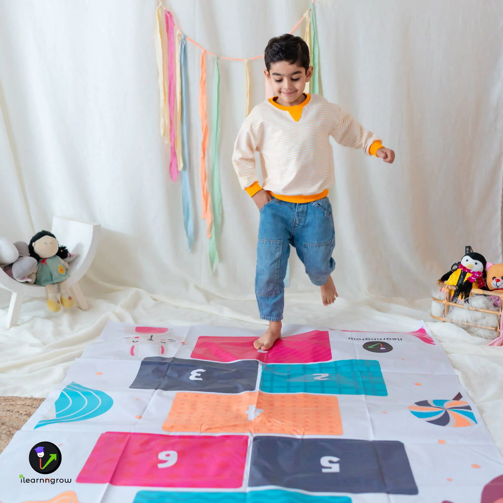 ilearnngrow Hop Scotch Play Mat - Naivri