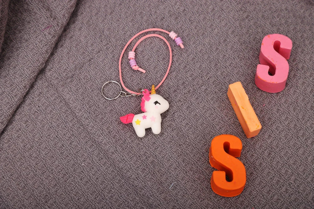 ilearnngrow SIS Crayons with Rakhi - Naivri