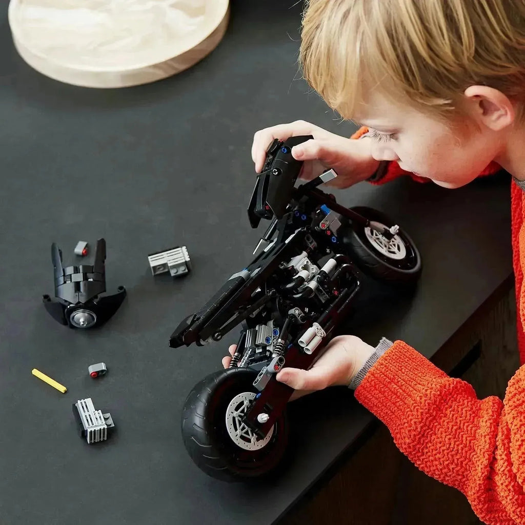 Lego Technic 42155 The Batman Batcycle - Naivri