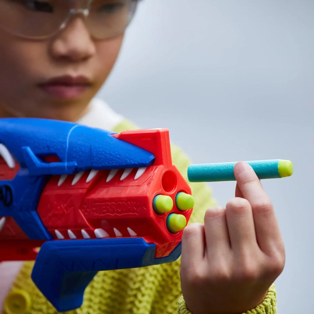 Nerf DinoSquad Terrodak Blaster – Pump-Action Foam Dart Gun with 12 Elite Darts & Dart Storage - Naivri