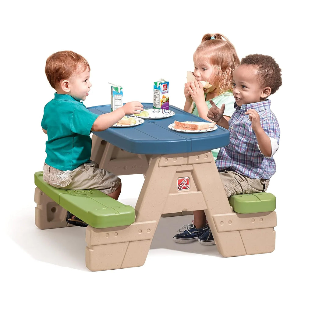 Step2 Sit & Play Picnic Table With Umbrella - Naivri