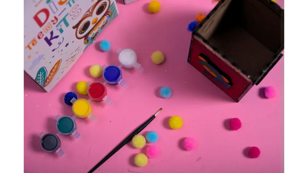 Teeny Tiny DIY Pen Stand Craft Kit – Color & Decorate Your Own Desk Organizer | iLearnNGrow - Naivri