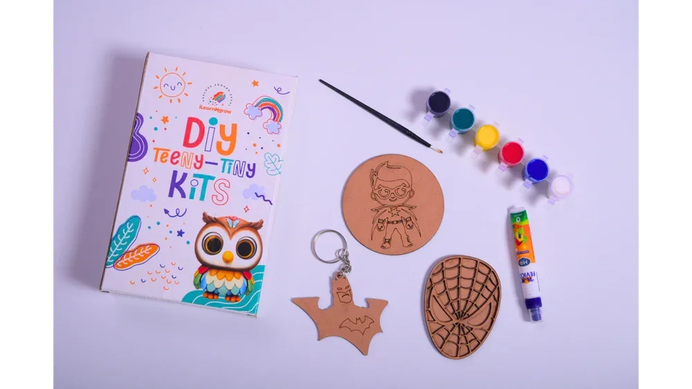 Teeny Tiny DIY SuperHero Painting Kit – 3-in-1 Craft Set for Kids | iLearnNGrow - Naivri