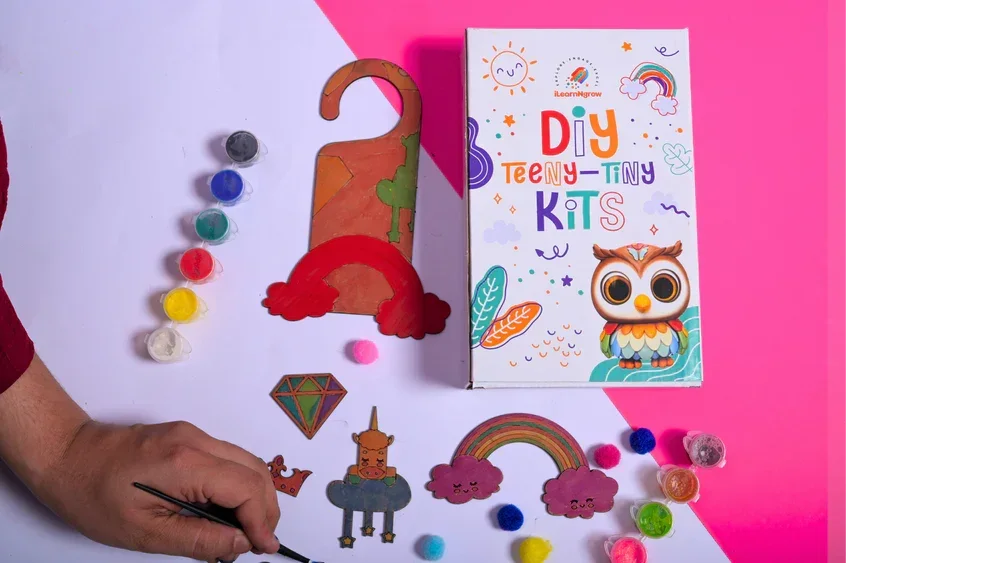 Teeny Tiny DIY Unicorn Name Plate & Door Knob Kit – Room Décor Craft Set for Kids | iLearnNGrow - Naivri