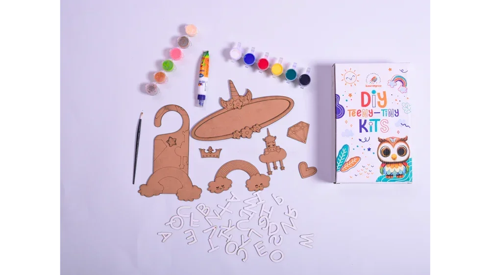 Teeny Tiny DIY Unicorn Name Plate & Door Knob Kit – Room Décor Craft Set for Kids | iLearnNGrow - Naivri