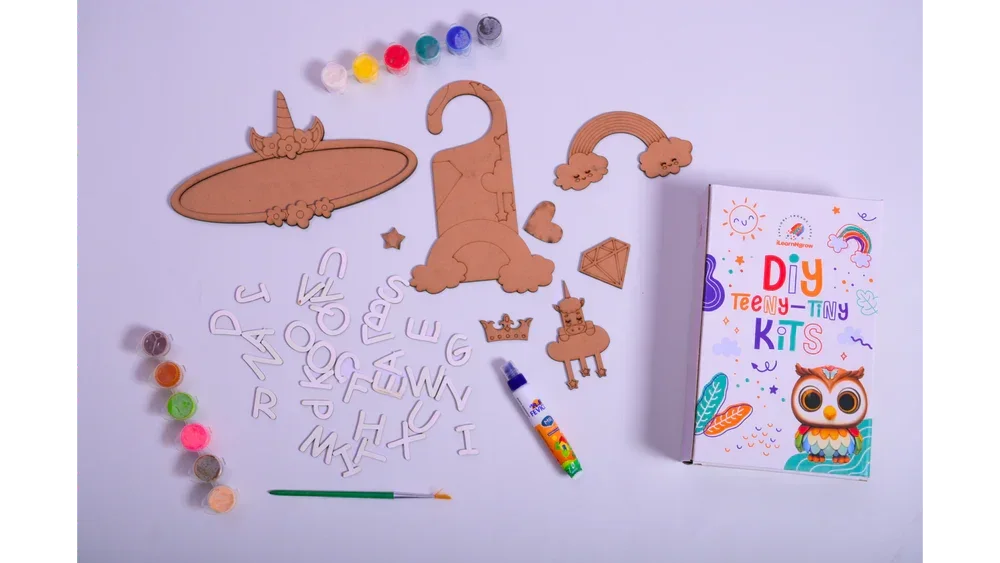 Teeny Tiny DIY Unicorn Name Plate & Door Knob Kit – Room Décor Craft Set for Kids | iLearnNGrow - Naivri