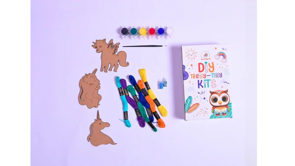 Teeny Tiny DIY Unicorn Thread Kit for Kids – Paint, Glitter & Thread Craft Set | iLearnNGrow - Naivri